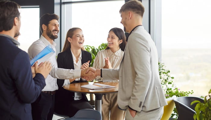 Lead-Loud-and-Clear-Communication-Strategies-That-Inspire-Action